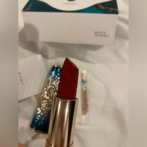 Brand new Florasis lipstick